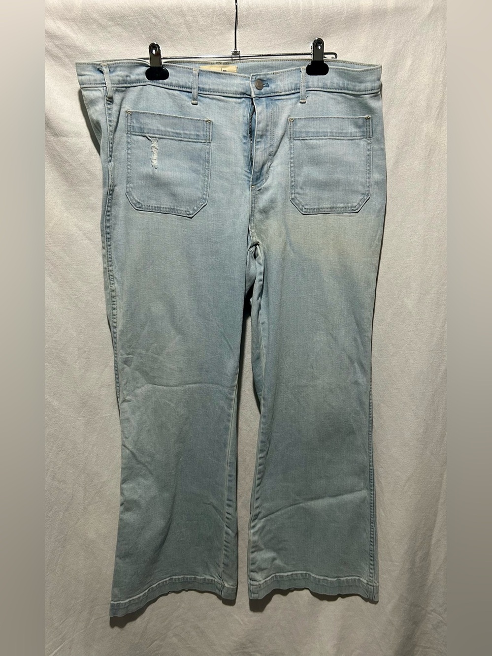 GAP 1969 Light Wash W 34R Distressed Flare Patch Pocket High Rise Jeans Thrashed